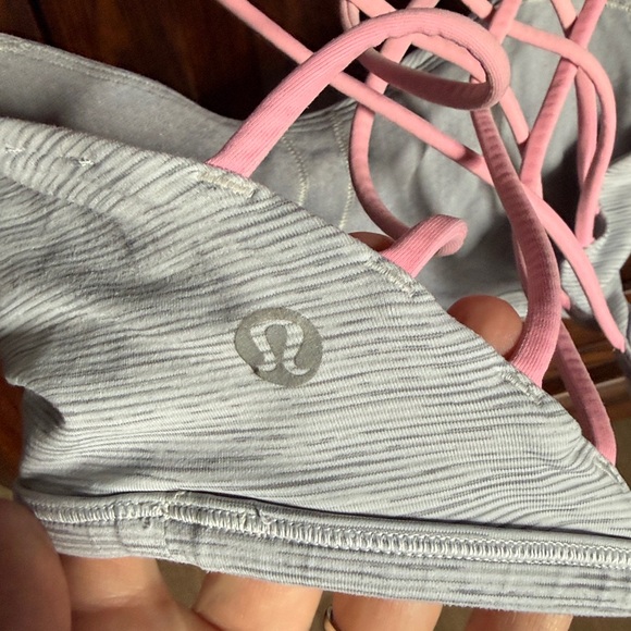 Lululemon Athletica Free to Be Wild Bra Size 6 - Picture 3 of 4